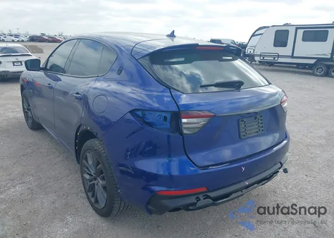 2021 Maserati Levante S Gransport из США, поврежденный, VIN ZN661YUSXMX363676